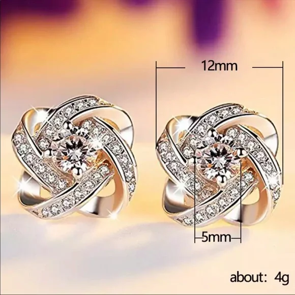 New 925 Silver Beautiful Flower Diamond Stud Earrings - Picture 4 of 4